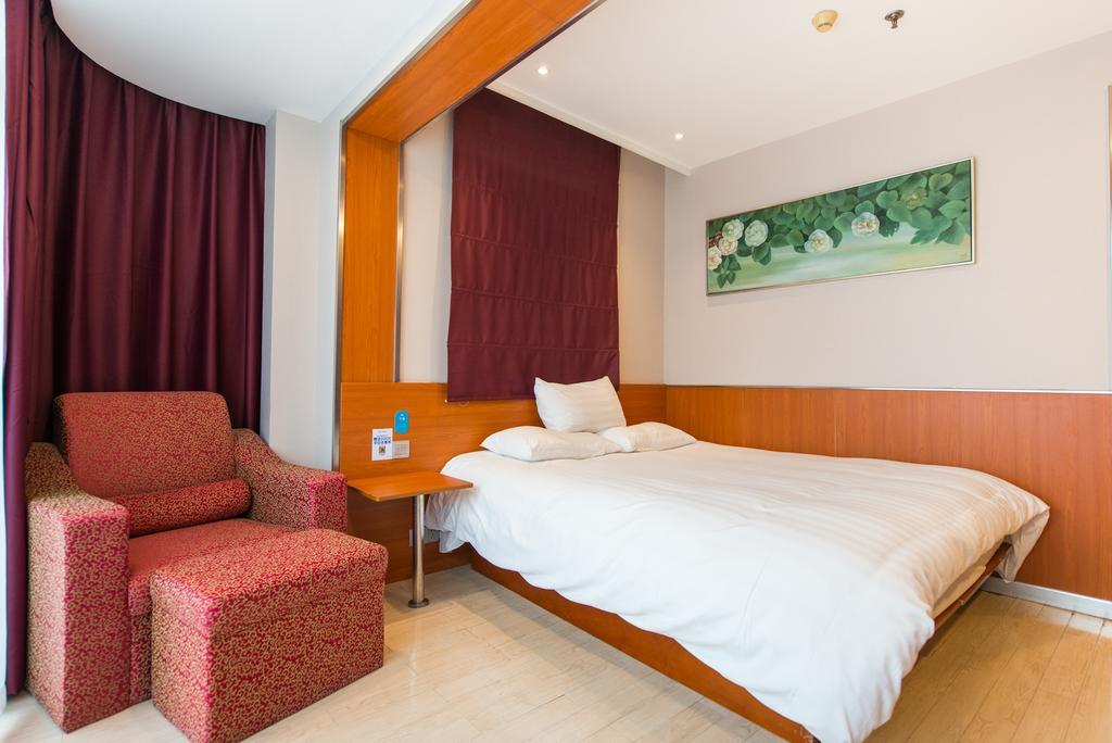 Hanting Express Shanghai South Shanxi Road شانغهاي المظهر الخارجي الصورة
